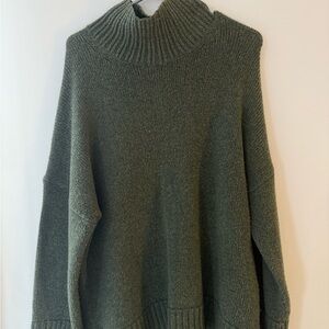Abercrombie & Fitch Forest Green Turtleneck Sweater
